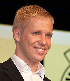 B: Mathias Lidauer
